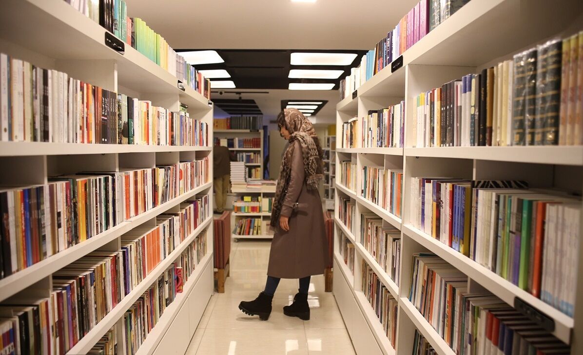 مشارکت  ۳۸ کتابفروشی کردستان در طرح بهارانه کتاب