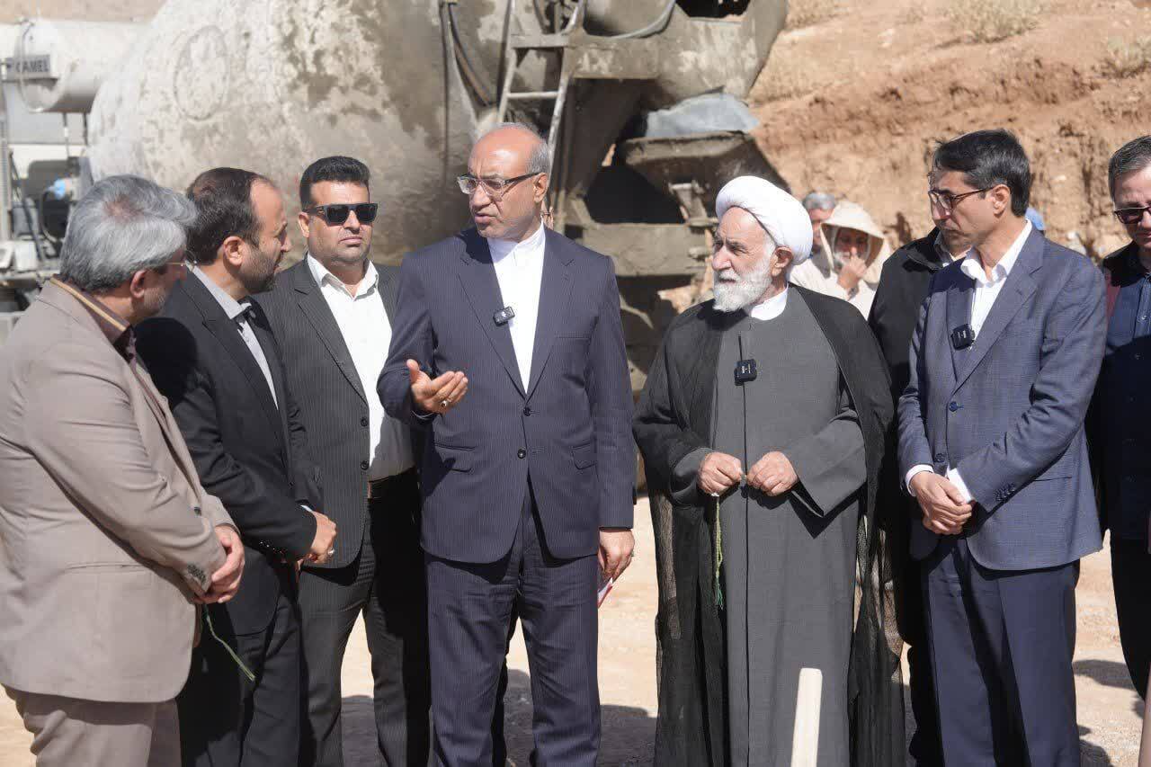 آغاز عملیات اجرایی پروژه مسکن ۲۴۰ واحدی سراج کرمانشاه / ۱۲۰ واحد برای خانواده دارای دو معلول و بیشتر آغاز عملیات اجرایی پروژه مسکن ۲۴۰ واحدی سراج کرمانشاه / ۱۲۰ واحد برای خانواده دارای دو معلول و بیشتر