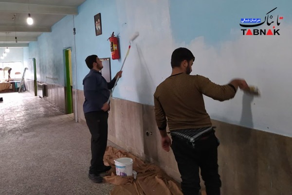 رنگآمیزی یک مدرسه در خراسانشمالی در کمتر از ۴۸ ساعت/ هدف، افزایش انگیزه دانشآموزان است